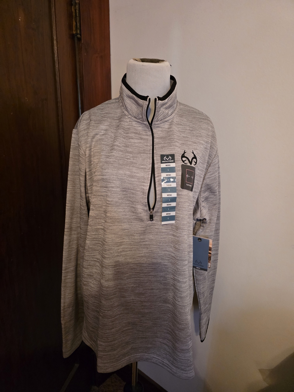 Realtree Heather Gray Men’s Quarter Zip Pullover